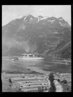 38. Geiranger - no-nb digifoto 20150107 00186 NB MIT FNR 20530.jpg