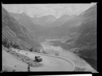 47. Geiranger - no-nb digifoto 20150220 00130 NB MIT FNR 16639.jpg