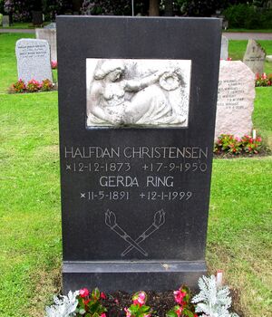 Gerda Ring og Halfdan Christensen gravminne.jpg