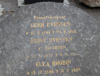 2. Gerhard Evensen gravminne.jpg