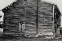 8. Giristua, Gillerholtmoen, Hedmark - Riksantikvaren-T110 01 0096.jpg