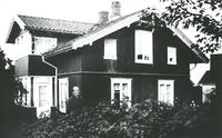Eiendommen Gislebakken med nåværende adresse Strømsveien 130 fotografert rundt 1920. Foto: Ukjent.
