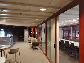 Deler av arealet i en av de tre VIP-rommene. Foto: Pål Giørtz (2023).