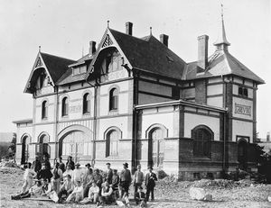 Gjøvik stasjon 1902.jpg