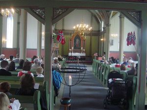 Gjemnes-kirke-interior-hh.jpg