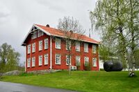Niels Henrik Abels Plass 5, Almuestua. Foto: Roy Olsen (2025).