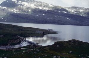 Glomfjord kraftverk dam Øvre Navervatn.jpg