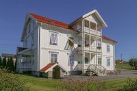 Glomma terrasse 1, et leilighetsbygg i sveitserstil fra omkr. 1900. Foto: Leif-Harald Ruud (2022).
