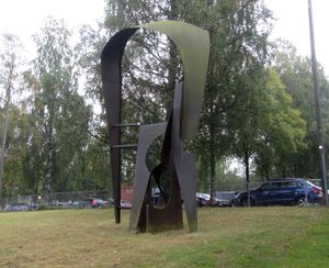 Godlia skole Oslo skulptur av Uthaug.jpg