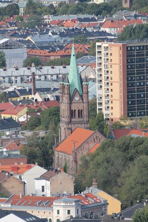 Grønland kirke sett fra Ekebergskrenten.JPG