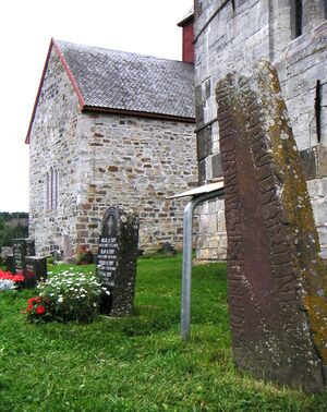 Granavollen runestein02.jpg