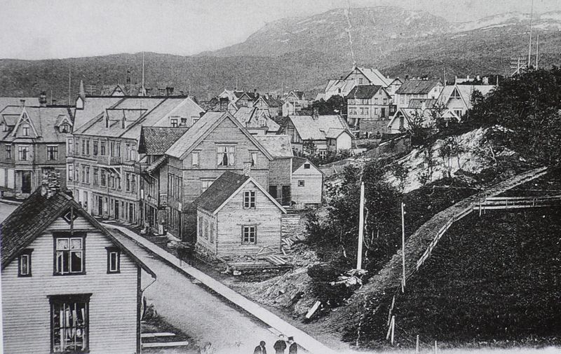 Fil:Grand Hotell 1920.jpg