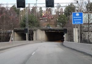Granfosstunnelen ved Fornebukrysset 2021.JPG