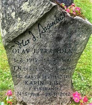 Gravminne Karin og Olav Johan Brænden.jpg