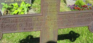 Gravminne Tveit kirke Kristiansand.jpg