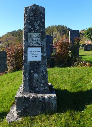 Gravminne over Anne Marie Abel.JPG