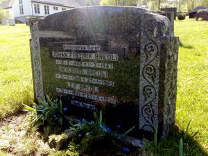 Gravstein Johan Bredli.jpg