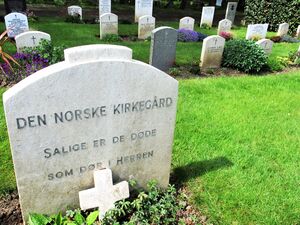 Greenwich Cemetery London 2019.JPG