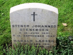 Greenwich Cemetery Stenersen og Larsen.JPG