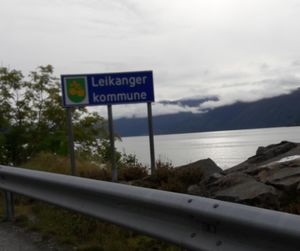 Grensa til Leikanger-crop.jpg