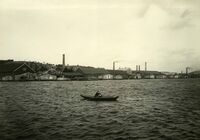 Gressvik bruk, sett fra vannkanten, en gang før 1914.