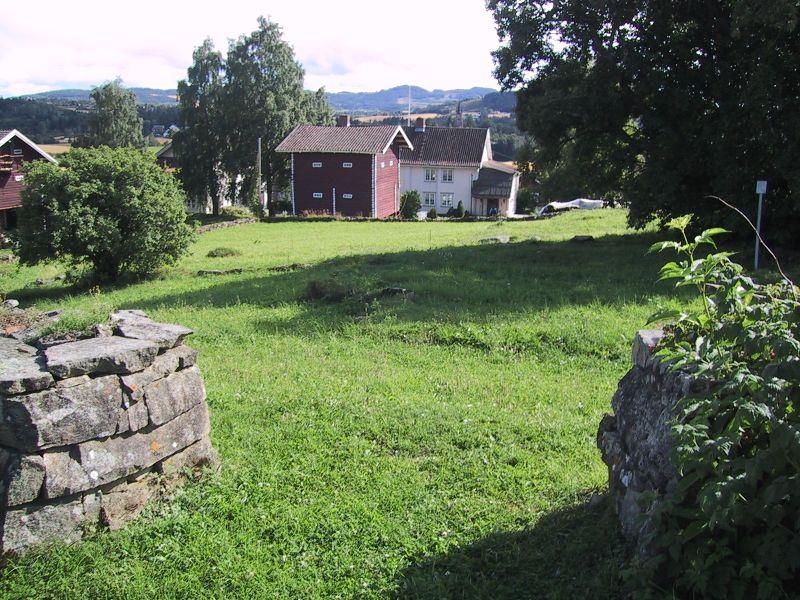 Fil:Grinaker kirkegard.JPG