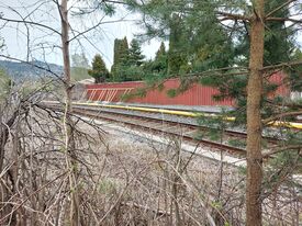 I dag: Avstigningsplattformen for reisende fra Oslo sentrum lå til venstre. Foto: Pål Giørtz (2023).