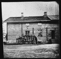 48. Gruppe konfirmanter ved Hatfjelldalen prestegård - NB bldsa OTO0906 A.jpg