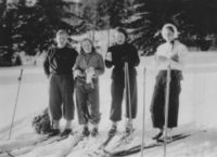 122. Grupper i Hokksund (oeb-199763).jpg