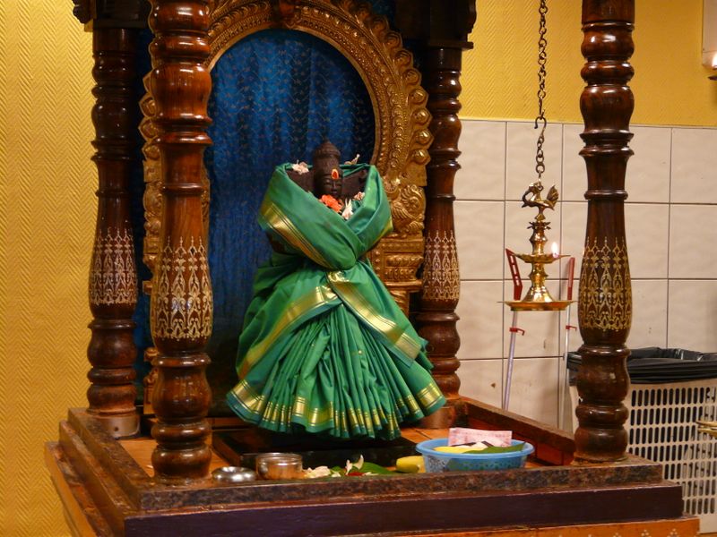 Fil:Gudebilde, Norsk Hindu Kultursenter (2).JPG