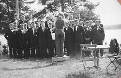 Ole dirigerer Gulbrandsens akademiske kor i 1934. Foto: Ukjent