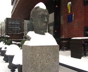 Gunnar Schjelderup byste Nylandsveien Oslo.jpg