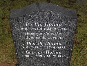 Gunvor Hofmo gravminne Oslo.jpg