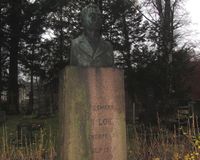 62. Håkon Løken gravminne Vår Frelsers gravlund.jpg