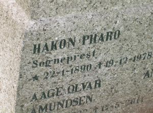 Håkon Pharo gravminne.jpg