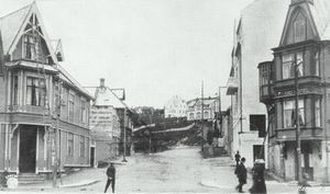 Håkons gate Harstad Grandhjørnet 1922.jpg