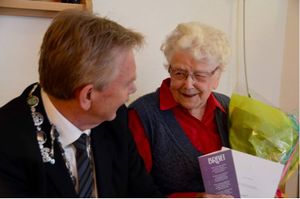 Høgvoll, Alma 100 år.jpg