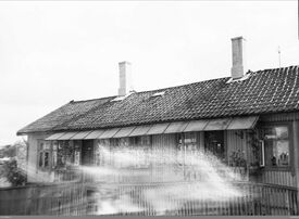 Hølandsgata 33, ble revet til byggingen. Foto: Kj. Almås/Oslo Museum (1931).