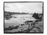 9. Hønefoss. Fossen med omliggende bebyggelse - NB MS G4 0337.jpg