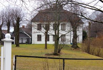 Høvik søndre gård Bærum 2016.jpg