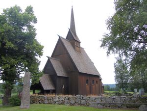 Høyjord stavkirke 2013 2.jpg