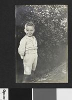 408. Haakon Eyde i matrosdress - no-nb digifoto 20160429 00205 bldsa EYDE 5 17A 024.jpg