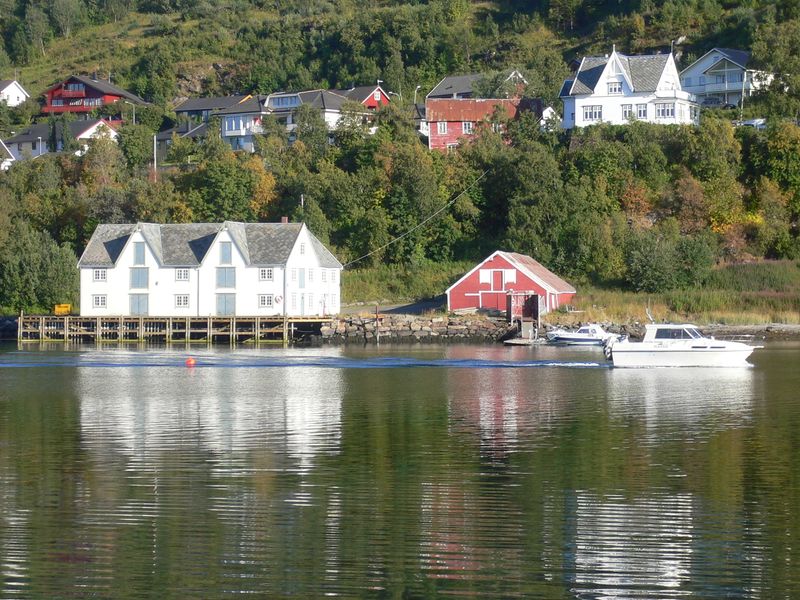 Fil:Hagan-brygga 2008.jpg