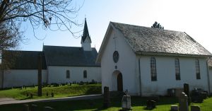 Halden, Berg kirke -04Wcr.JPG