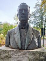 Skulptur av Halfdan Wilhelmsen i Tønsberg. Foto: Eivind Moskvil
