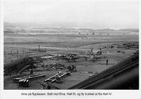 Hall III med skadde fly foran.