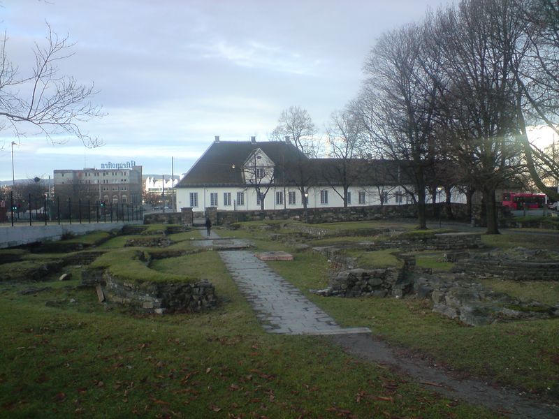 Fil:Hallvardskatedralen 2007.JPG