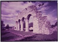 197. Hamar. Domkirkeruinene. - no-nb digifoto 20160519 00012 NB NKF P 05 A 015.jpg