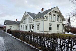 Hamar bispegård 260314.jpg