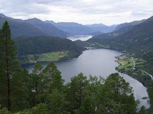 Hamre (Volda) Aurstad Aarset mot W.JPG